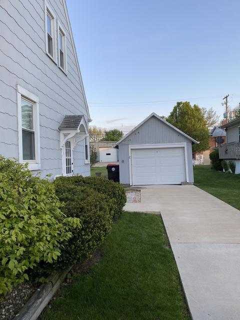 305 Exchange St, Danvers, IL 61732 photo 2