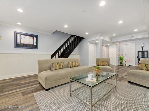 852 W Webster Ave, Chicago, IL 60614 photo 25