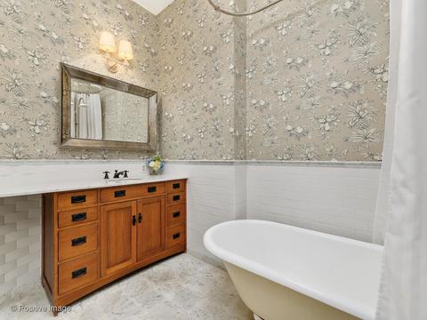 852 W Webster Ave, Chicago, IL 60614 photo 20