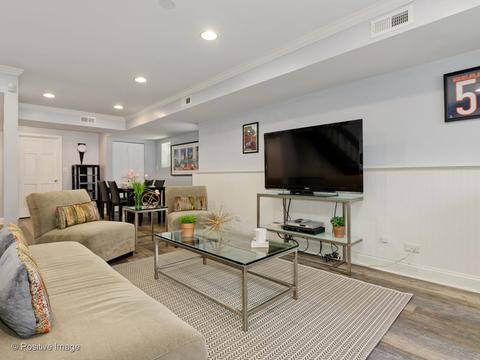 852 W Webster Ave, Chicago, IL 60614 photo 24