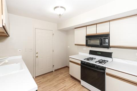 383 Gregory St, Aurora, IL 60504 photo 9
