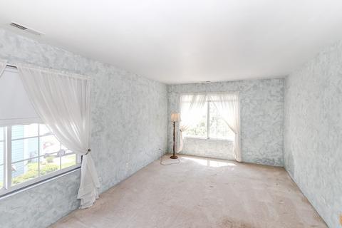 383 Gregory St, Aurora, IL 60504 photo 12