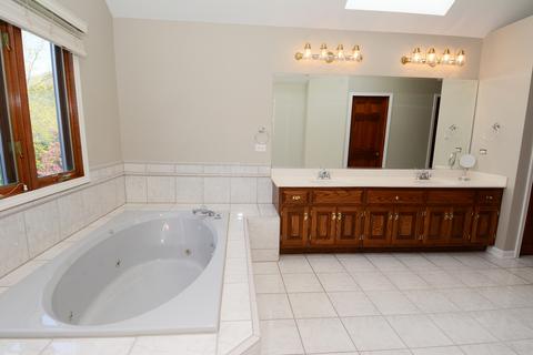 1741 Eagle Brook Dr, Geneva, IL 60134 photo 20