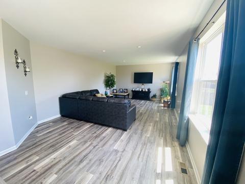 1631 Manhattan St, Bolingbrook, IL 60490 photo 19
