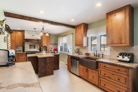 623 Gaslight Dr, Algonquin, IL 60102 photo 2