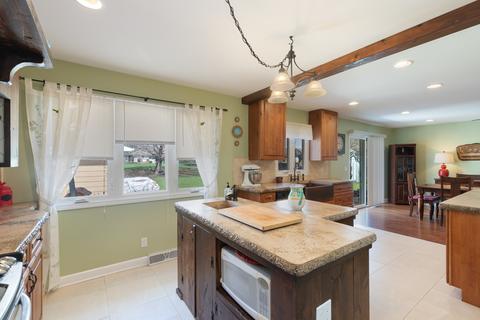623 Gaslight Dr, Algonquin, IL 60102 photo 8