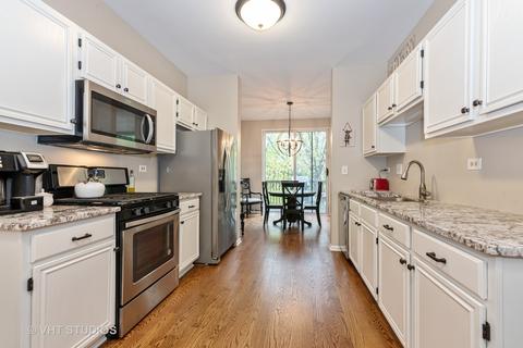 8 Brian Ct, Algonquin, IL 60102 photo 5