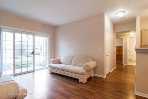 700 Mill Cir #103, Wheeling, IL 60090 photo 2