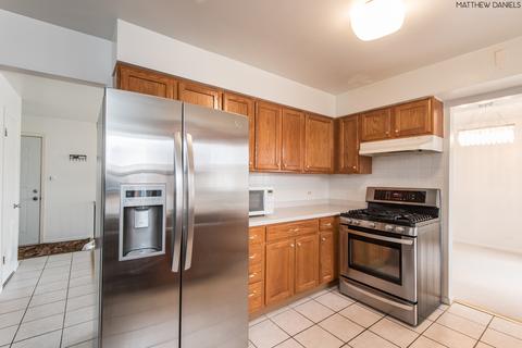 7831 W 80th St, Bridgeview, IL 60455 photo 8