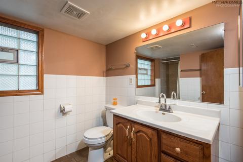 7831 W 80th St, Bridgeview, IL 60455 photo 13