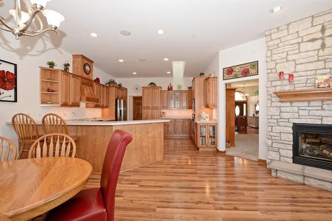 6217 Whiteoak Dr, Mchenry, IL 60050 photo 8
