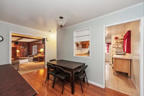 570 E Merle Ln, Wheeling, IL 60090 photo 3