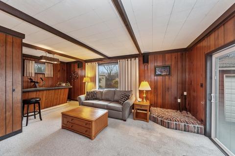 570 E Merle Ln, Wheeling, IL 60090 photo 5