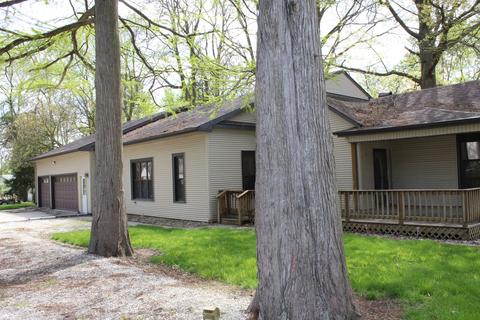 430 E 2nd St, Gilman, IL 60938 photo 4