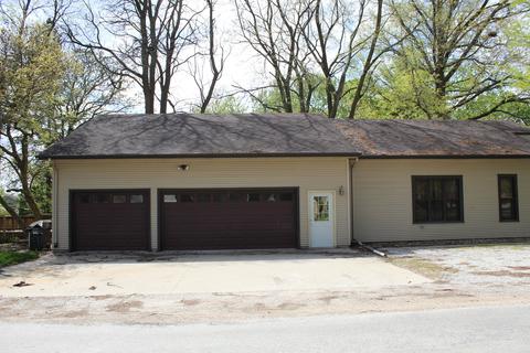 430 E 2nd St, Gilman, IL 60938 photo 3