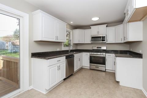568 S 5th St, West Dundee, IL 60118 photo 8
