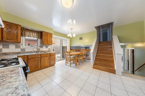 8558 Plainfield Rd, Lyons, IL 60534 photo 10