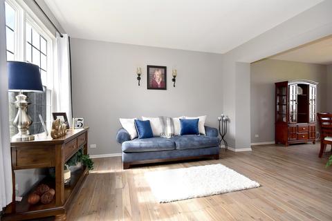 2802 Lundquist Dr, Aurora, IL 60503 photo 3