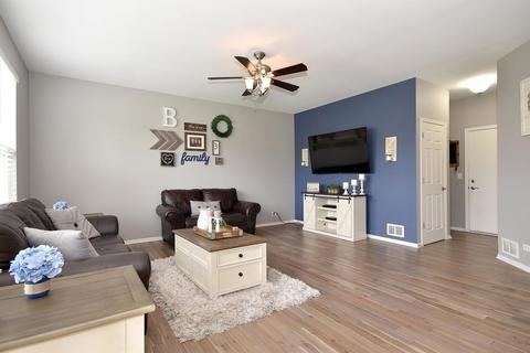 2802 Lundquist Dr, Aurora, IL 60503 photo 8