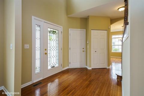 2089 Cabrillo Ln, Hoffman Estates, IL 60192 photo 3