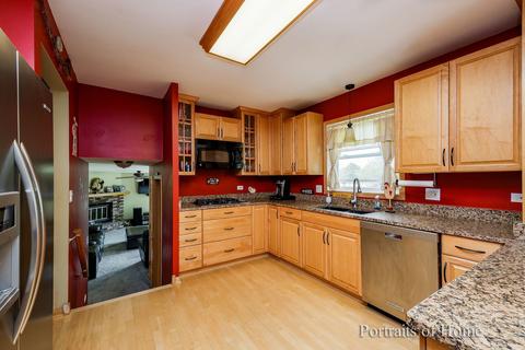 590 Alice Pl, Elgin, IL 60123 photo 7
