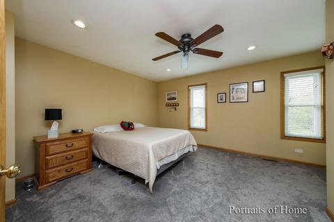 590 Alice Pl, Elgin, IL 60123 photo 12