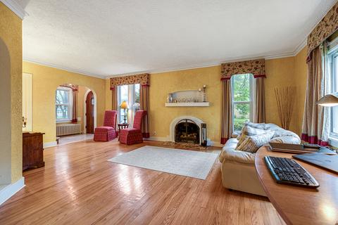 944 Duncan Ave, Elgin, IL 60120 photo 8