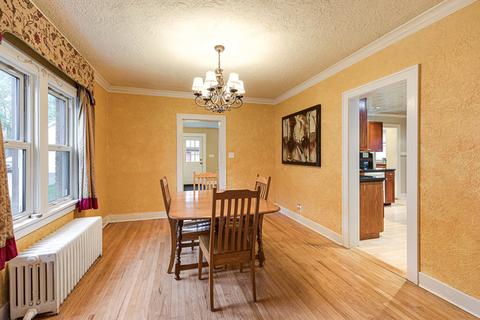 944 Duncan Ave, Elgin, IL 60120 photo 4