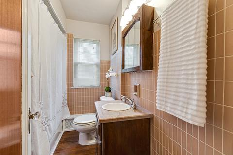 944 Duncan Ave, Elgin, IL 60120 photo 18