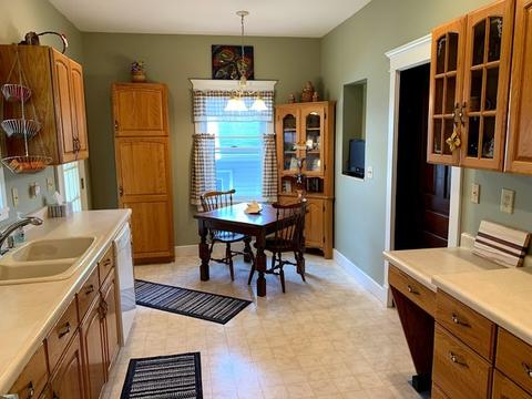 304 E Douglas St, Carlock, IL 61725 photo 5