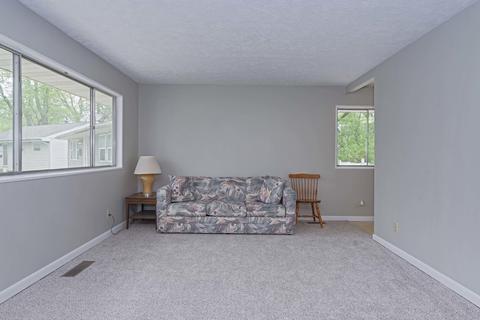 17 Norwood Dr, Normal, IL 61761 photo 8