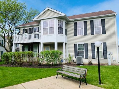 1023 Symphony Dr, Aurora, IL 60504 photo 1