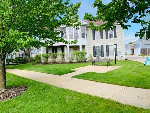 1023 Symphony Dr, Aurora, IL 60504 photo 2