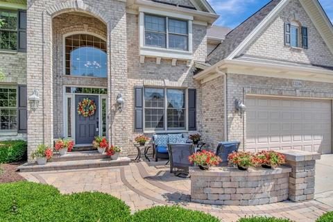 13246 Skyline Dr, Plainfield, IL 60585 photo 1