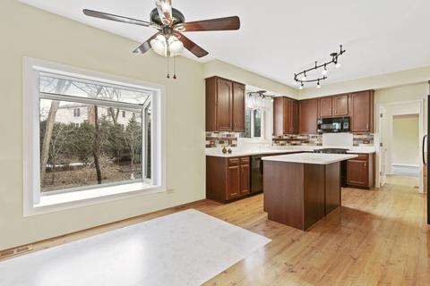 6 Cardiff Ct, Algonquin, IL 60102 photo 8