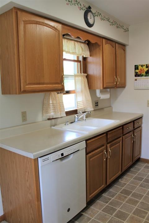 403 S Jackson St, Morrison, IL 61270 photo 7