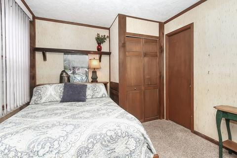 122 Hickory Rd, Oakwood Hills, IL 60013 photo 24