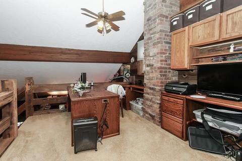 122 Hickory Rd, Oakwood Hills, IL 60013 photo 17
