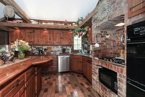 122 Hickory Rd, Oakwood Hills, IL 60013 photo 13