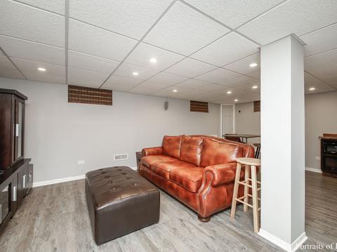420 S Wright St, Naperville, IL 60540 photo 17