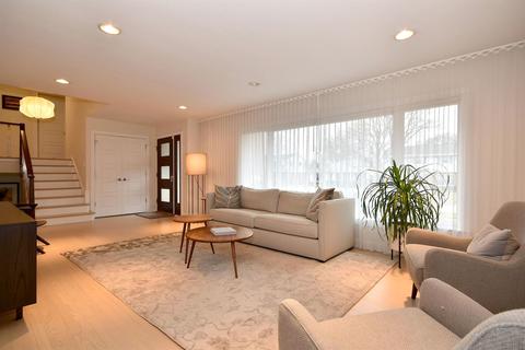 804 S Saylor Ave, Elmhurst, IL 60126 photo 4