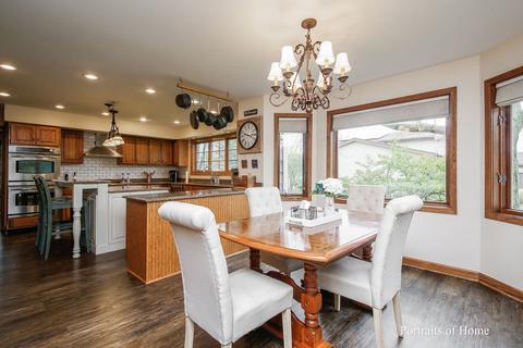 718 Braintree Ln, Bartlett, IL 60103 photo 12