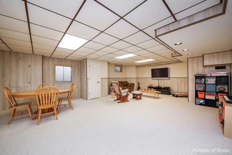 718 Braintree Ln, Bartlett, IL 60103 photo 32
