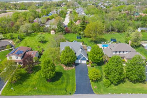 718 Braintree Ln, Bartlett, IL 60103 photo 6