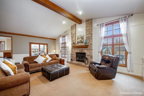 718 Braintree Ln, Bartlett, IL 60103 photo 11