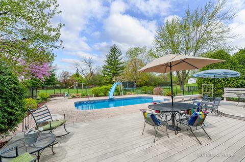 718 Braintree Ln, Bartlett, IL 60103 photo 36