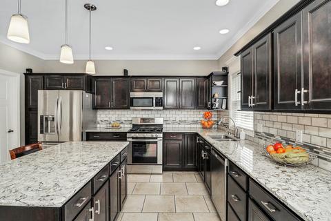 2907 Casey Ln, Bloomington, IL 61704 photo 3