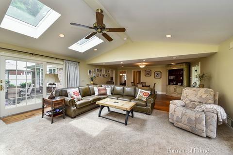 1315 Gamon Rd, Wheaton, IL 60189 photo 10