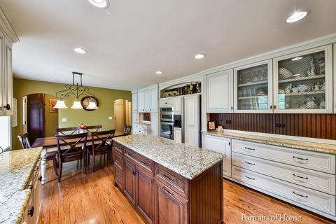 1315 Gamon Rd, Wheaton, IL 60189 photo 15