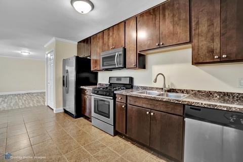430 E Merle Ln, Wheeling, IL 60090 photo 3